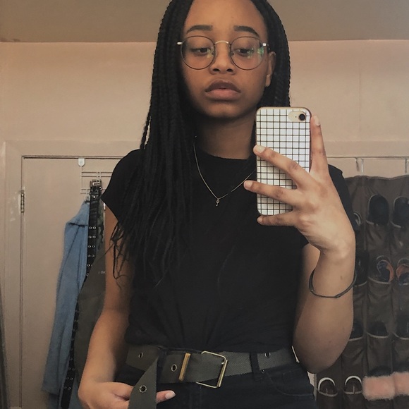 Meet your Posher/Measurements - Picture 1 of 1